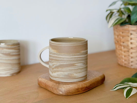 Tasse terre mêlée